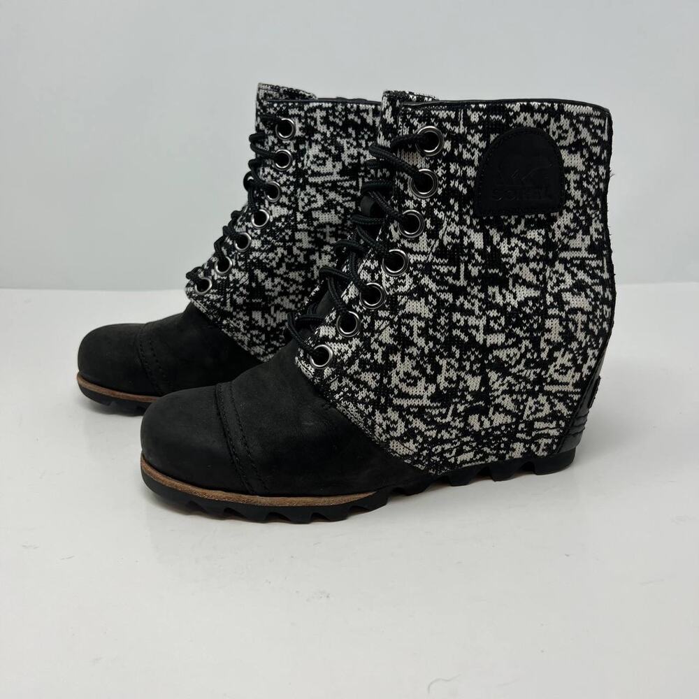Sorel Boots Women's Size 7 Black White Hidden Wedge Ankle Booties Normcore
